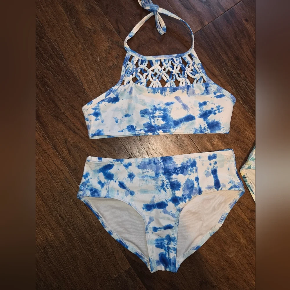 Lot Of 3 Old Navy Bathing Suits Size 10/12 Girls - Picture 2 of 7